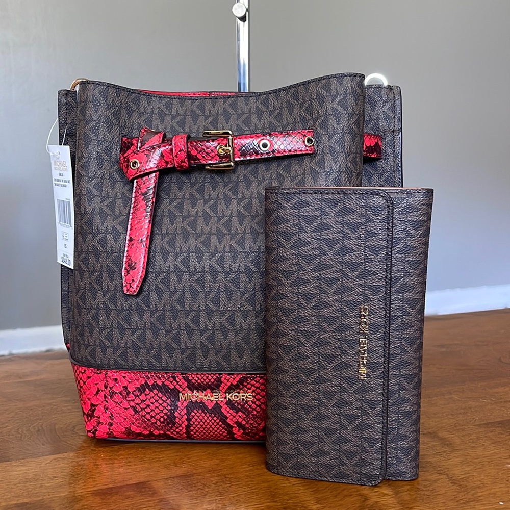 Michael Kors bucket bag and trifold wallet